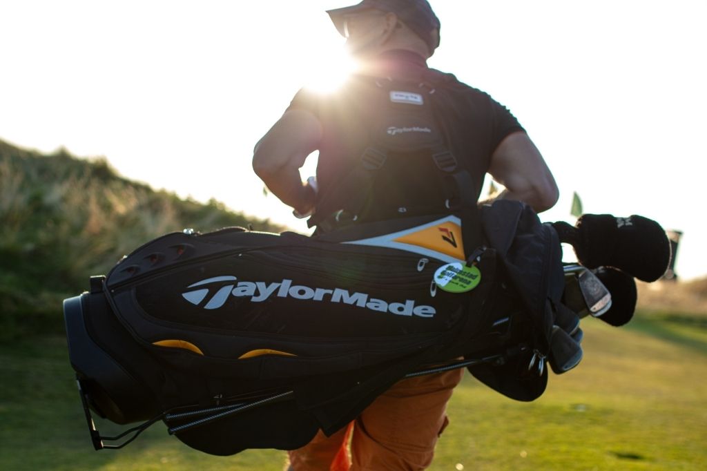 is an AirTag a good idea for your golf bag