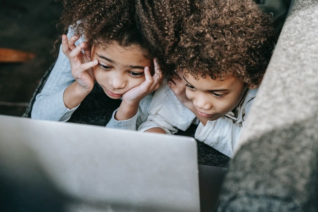 is a Chromebook good for watching movies