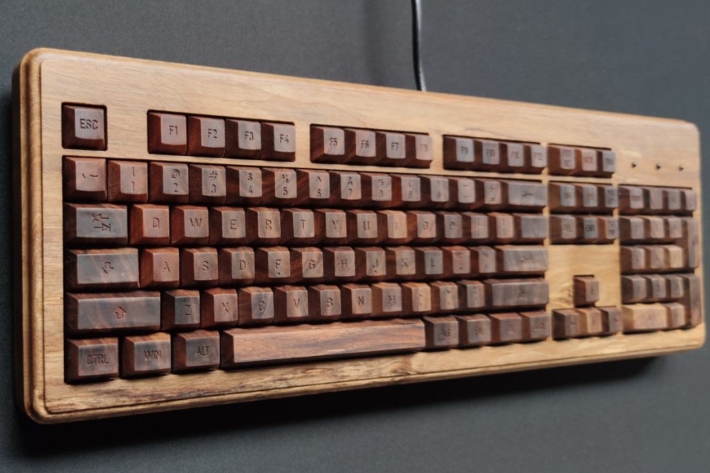 Crolander wooden keyboard