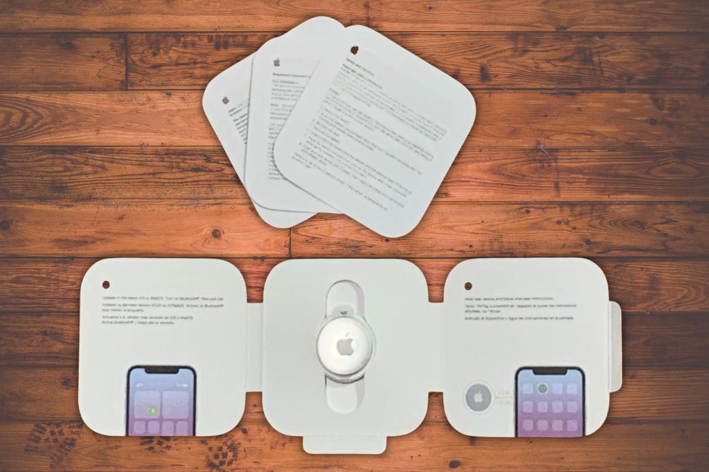 image of what is inside an AirTag box